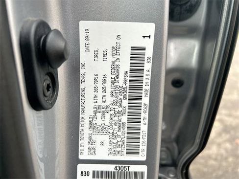 Used 2020 Toyota Tacoma TRD Off-Road image 30