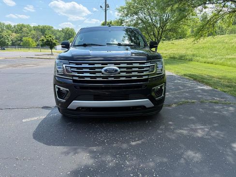 Used 2019 Ford Expedition Limited w/ Equipment Group 302A AWD/4WD image 33