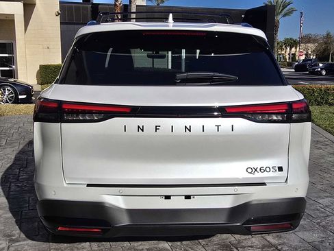 Certified 2026 INFINITI QX60 Sport w/ Dark Cargo Package AWD/4WD image 4