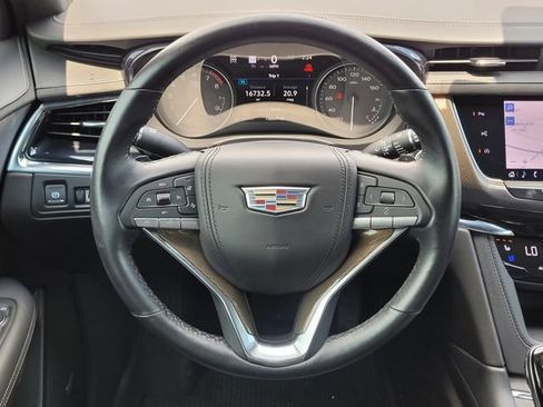 Used 2022 Cadillac XT6 Premium Luxury w/ Platinum Package AWD/4WD image 12