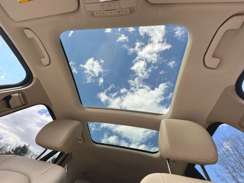 Used 2022 Mercedes-Benz GLC 300 4MATIC image 24