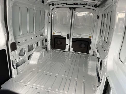 New 2026 Ford Transit 250 148 Medium Roof RWD image 22