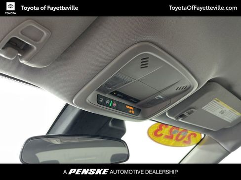 Used 2023 Chevrolet Malibu LT FWD image 28