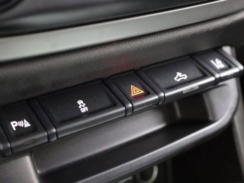 Used 2022 Chevrolet Colorado LT w/ Fleet Safety Package RWD image 28