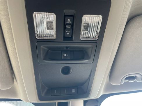 Used 2017 RAM 1500 Laramie w/ Convenience Group image 18