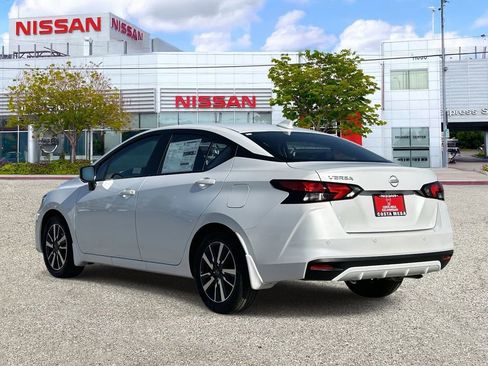 New 2025 Nissan Versa SV image 2