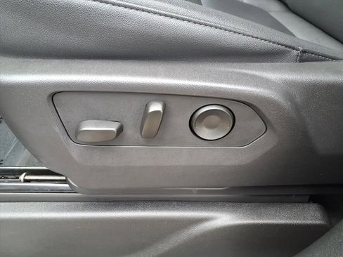 Certified 2025 Chevrolet Tahoe LT image 13