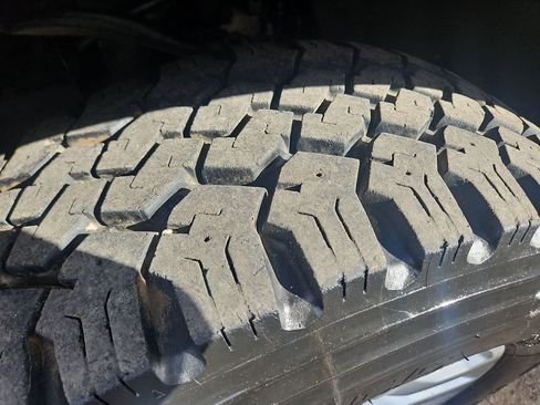 Used 2020 Chevrolet Silverado 1500 LT image 27