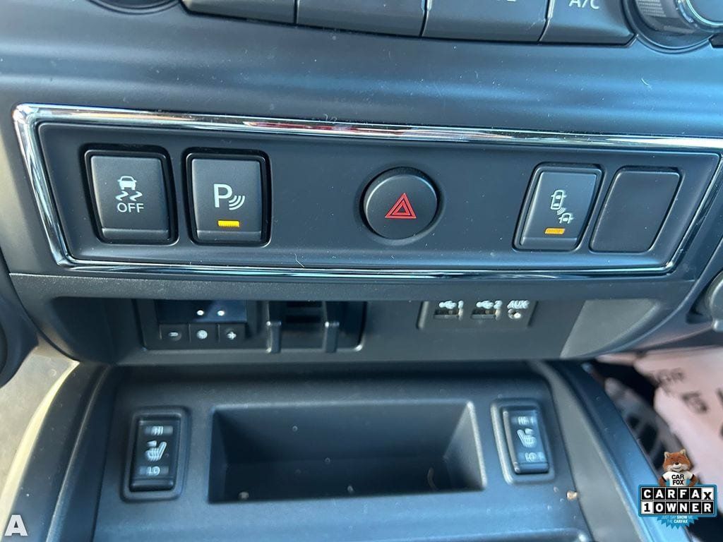 Used 2019 Nissan Titan SL w/ Midnight Edition AWD/4WD image 26