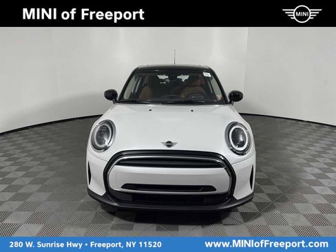 Certified 2024 MINI Cooper 4-Door Hardtop image 1