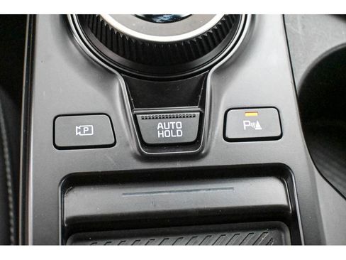 Certified 2025 Kia EV6 Light w/ Light LR Technology Package AWD/4WD image 28