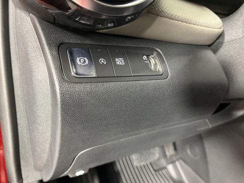 New 2026 Chevrolet Equinox LT w/ Convenience Package II FWD image 26