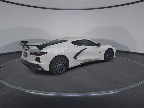 Used 2023 Chevrolet Corvette Stingray Premium Cpe w/ Z51 Performance Package RWD image 17
