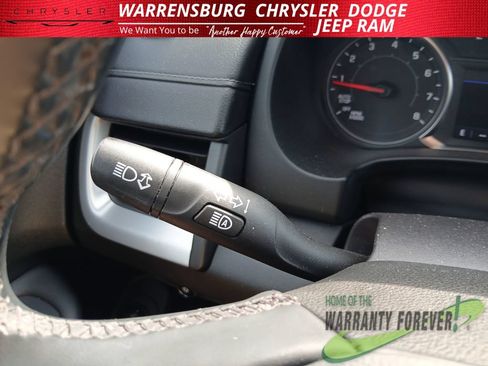 Used 2024 GMC Terrain SLT AWD/4WD image 19