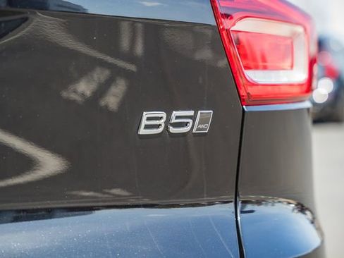 New 2026 Volvo XC40 B5 Plus w/ Climate Package image 8