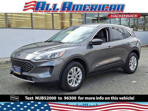 Certified 2022 Ford Escape SE image 1