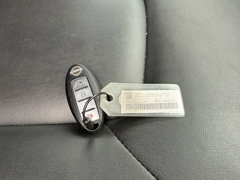 Used 2024 Nissan Armada SV AWD/4WD image 17