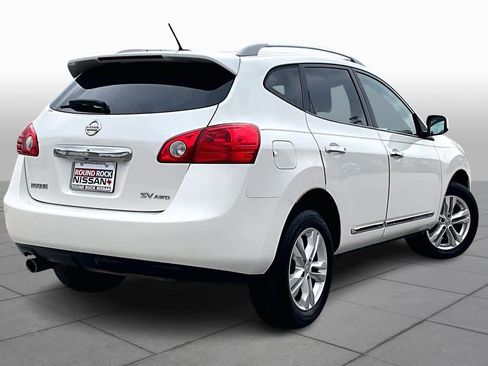 Used 2013 Nissan Rogue SV w/ Premium Pkg image 12