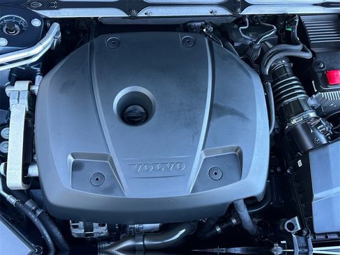 Used 2020 Volvo XC90 T6 Momentum w/ Protection Package image 19