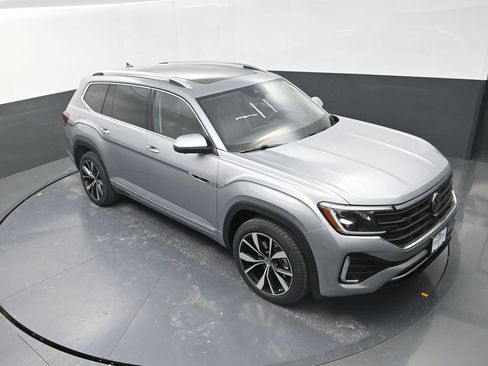 New 2026 Volkswagen Atlas SEL Premium R-Line AWD/4WD image 13