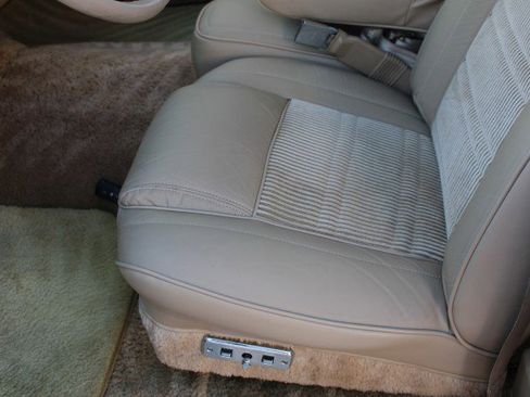 Used 1990 Jeep Grand Wagoneer image 56