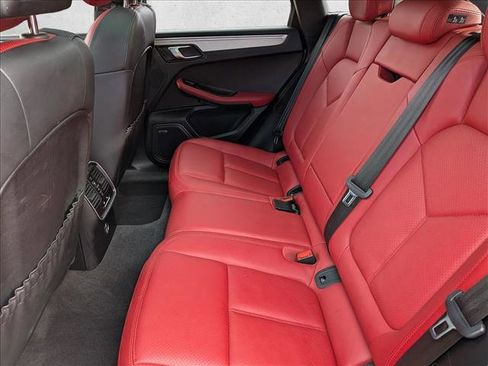 Used 2020 Porsche Macan S w/ Premium Package Plus image 19