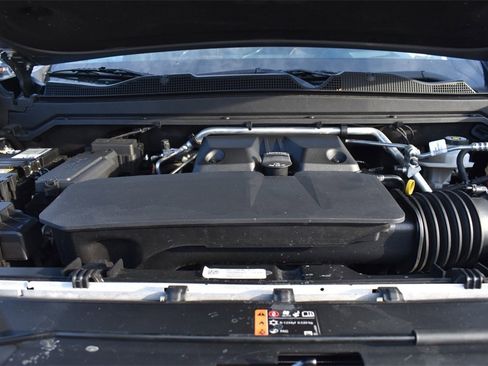 Used 2023 GMC Canyon AT4 w/ LPO, Sports Bar Package image 43