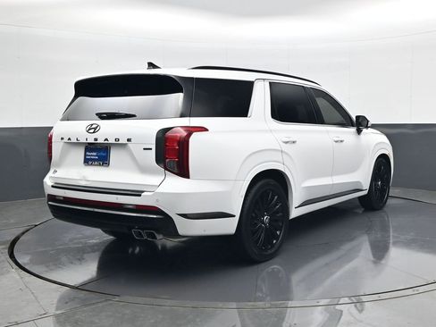 Used 2024 Hyundai Palisade Calligraphy image 5