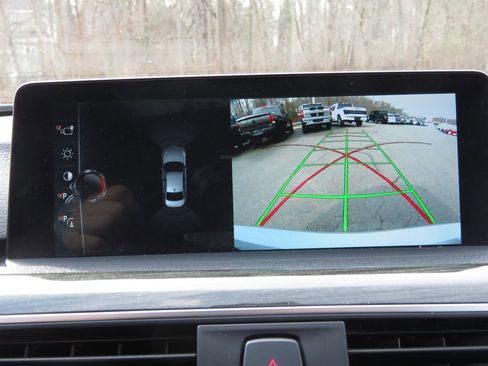 Used 2017 BMW 330i xDrive Sedan image 24