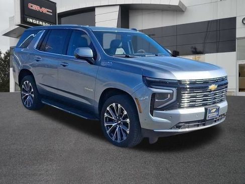 Used 2025 Chevrolet Tahoe High Country AWD/4WD image 40