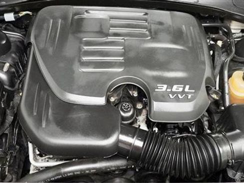 Used 2014 Chrysler 300 S image 38