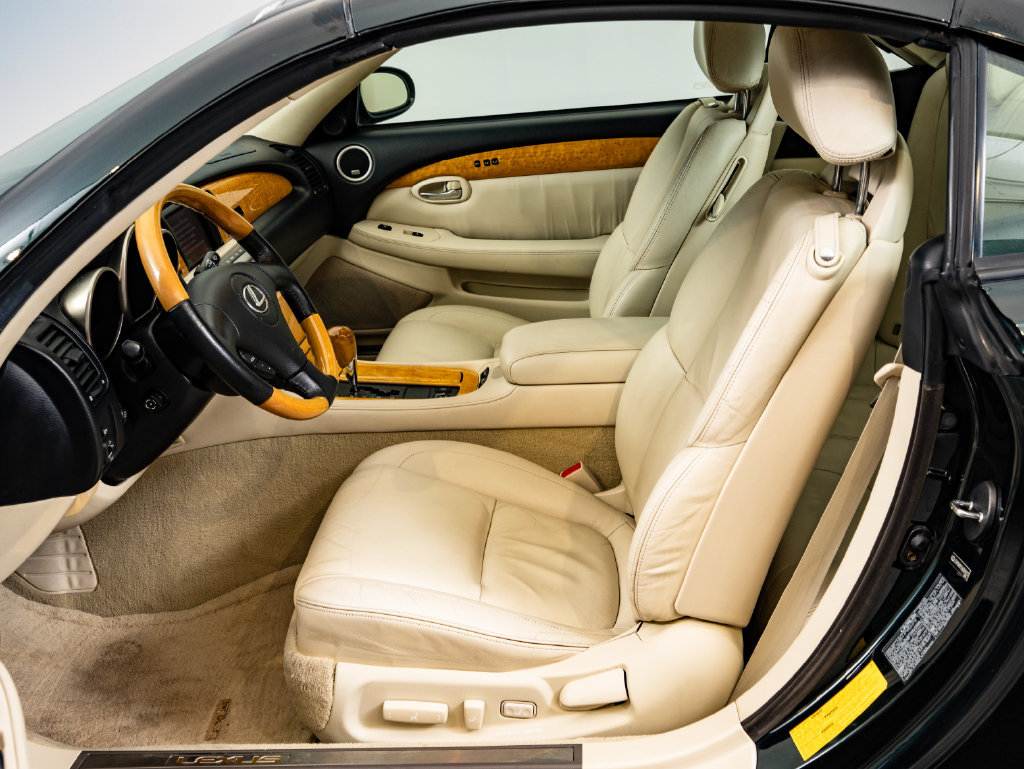 Used 2004 Lexus SC 430 Convertible w/ Preferred Accessory Pkg RWD image 22