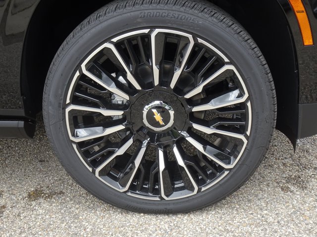 New 2026 Chevrolet Tahoe High Country AWD/4WD image 14