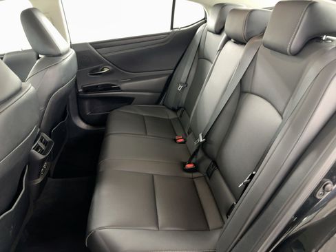 Used 2024 Lexus ES 300h w/ Premium Package image 15