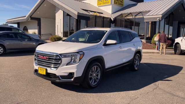 Used 2024 GMC Terrain SLT AWD/4WD image 5
