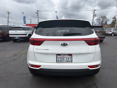 Used 2017 Kia Sportage LX w/ LX Popular Package image 9