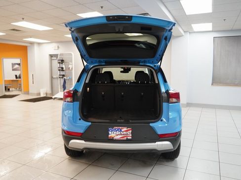 Used 2024 Chevrolet TrailBlazer LT w/ LT Cold Weather Package image 9