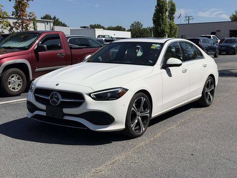 Used 2025 Mercedes-Benz C 300 Sedan image 4