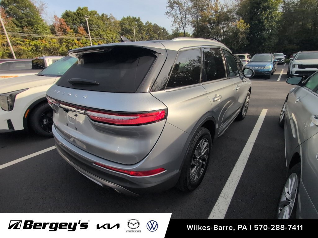 Used 2022 Lincoln Corsair AWD w/ Equipment Group 101A image 8