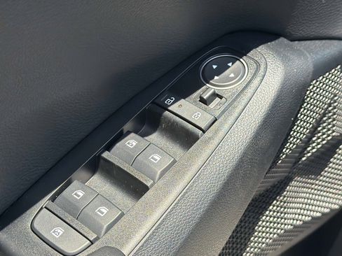 New 2026 Kia Seltos S FWD image 15