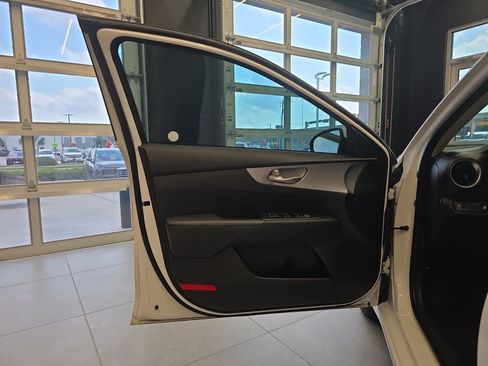 Certified 2023 Kia Forte LXS image 14