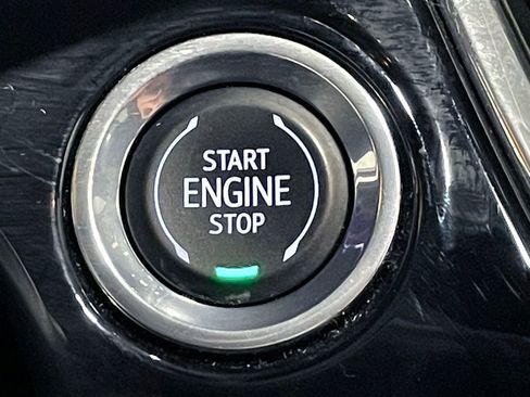 Used 2024 Chevrolet Trax RS image 28