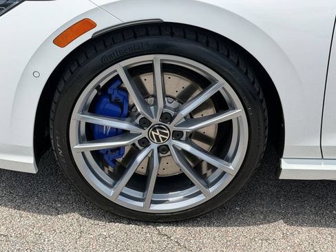 Certified 2024 Volkswagen Golf R AWD/4WD image 10