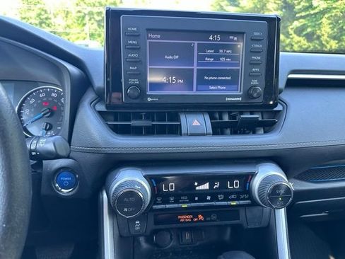 Used 2022 Toyota RAV4 XLE w/ Carpet Mat Package (TMS) AWD/4WD image 14
