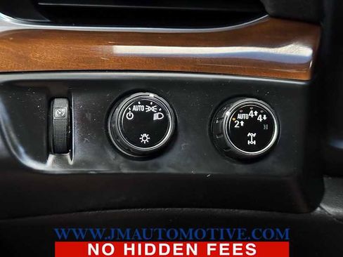 Used 2019 Cadillac Escalade ESV Luxury AWD/4WD image 37