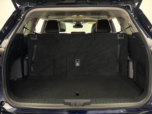 Used 2025 Toyota Highlander XLE AWD/4WD image 41