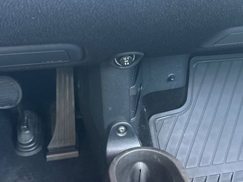 Used 2016 smart fortwo passion image 23