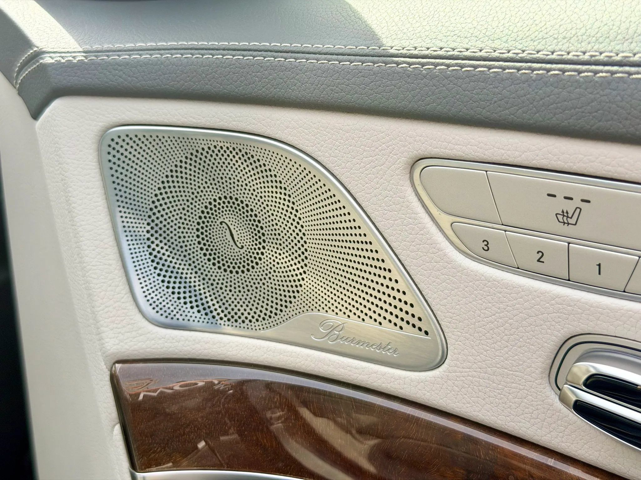 Used 2015 Mercedes-Benz S 550 4MATIC Sedan image 49