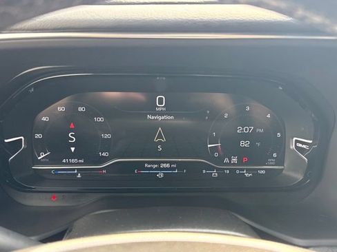 Used 2023 GMC Yukon Denali AWD/4WD image 25