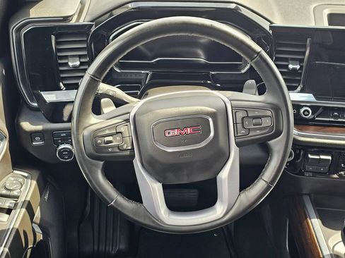 Used 2025 GMC Sierra 1500 SLT w/ SLT Convenience Package AWD/4WD image 19